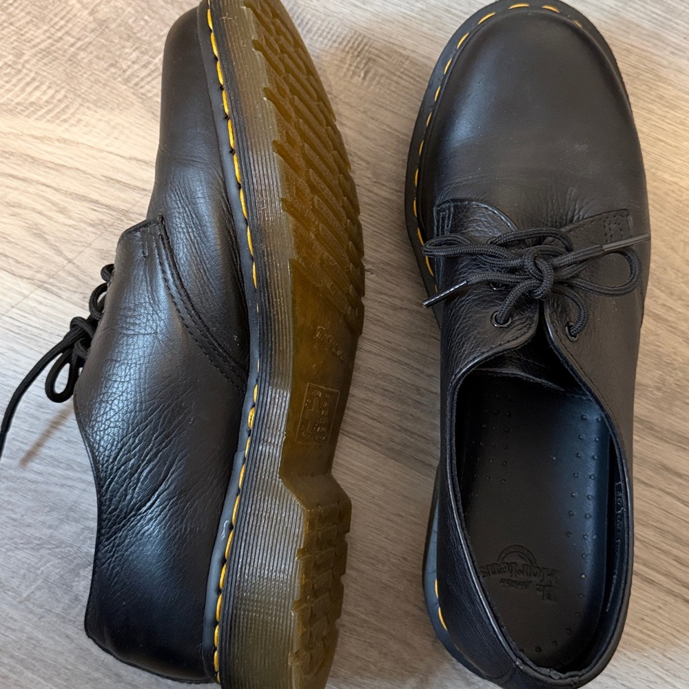 Dr. Martens Black Leather Lace-Up Shoes Size 11